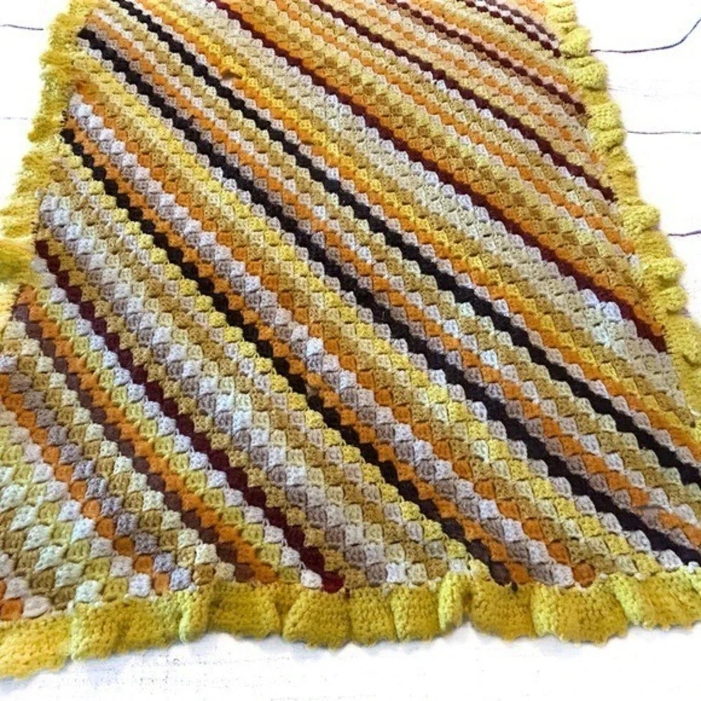 Grannycore Handmade Afghan‎ Autumn Stripe Colors with Ruffles 68